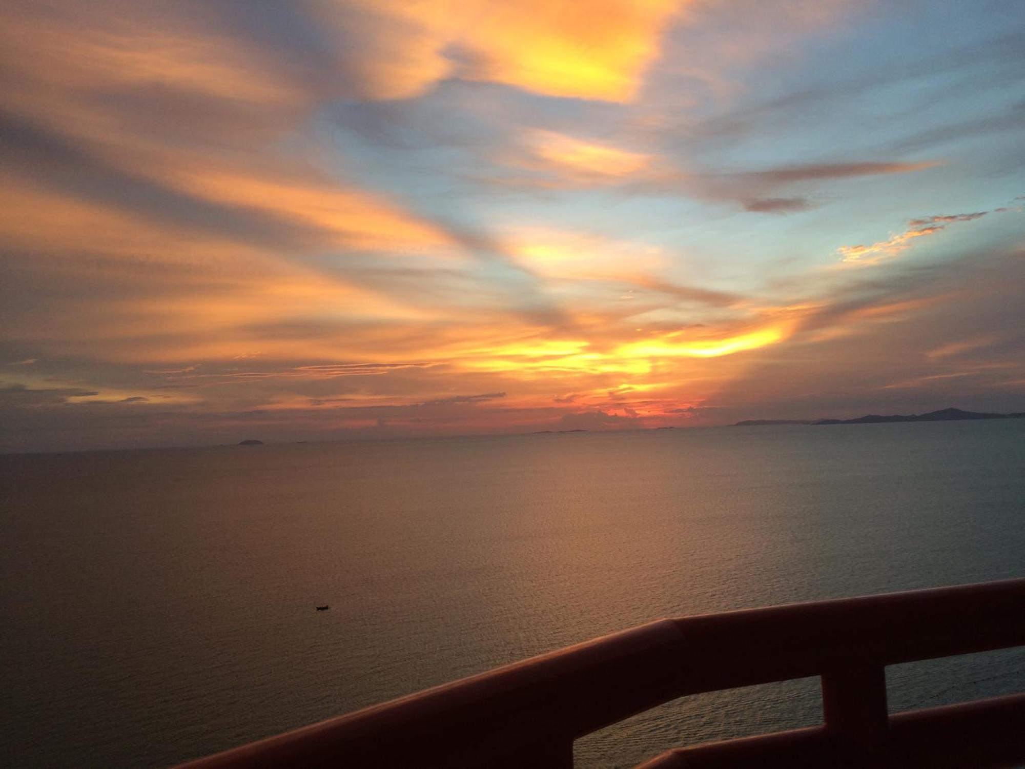 Sunshine Beach Condotel Na Chom Thian Dış mekan fotoğraf